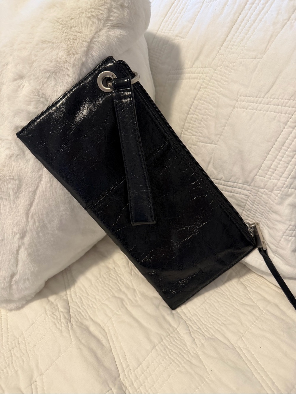 Hobo Vida Slim Black Smooth Leather Wristlet/Wallet 10x5.5